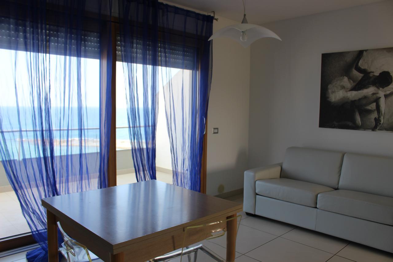 Residence Lungomare Порто Торес Екстериор снимка